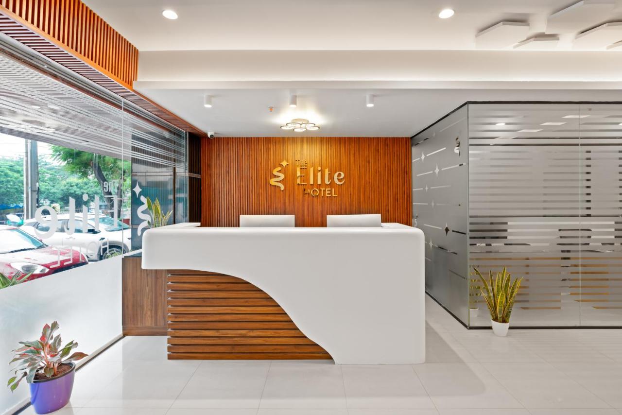 The Elite Hotel Haiderabad Buitenkant foto