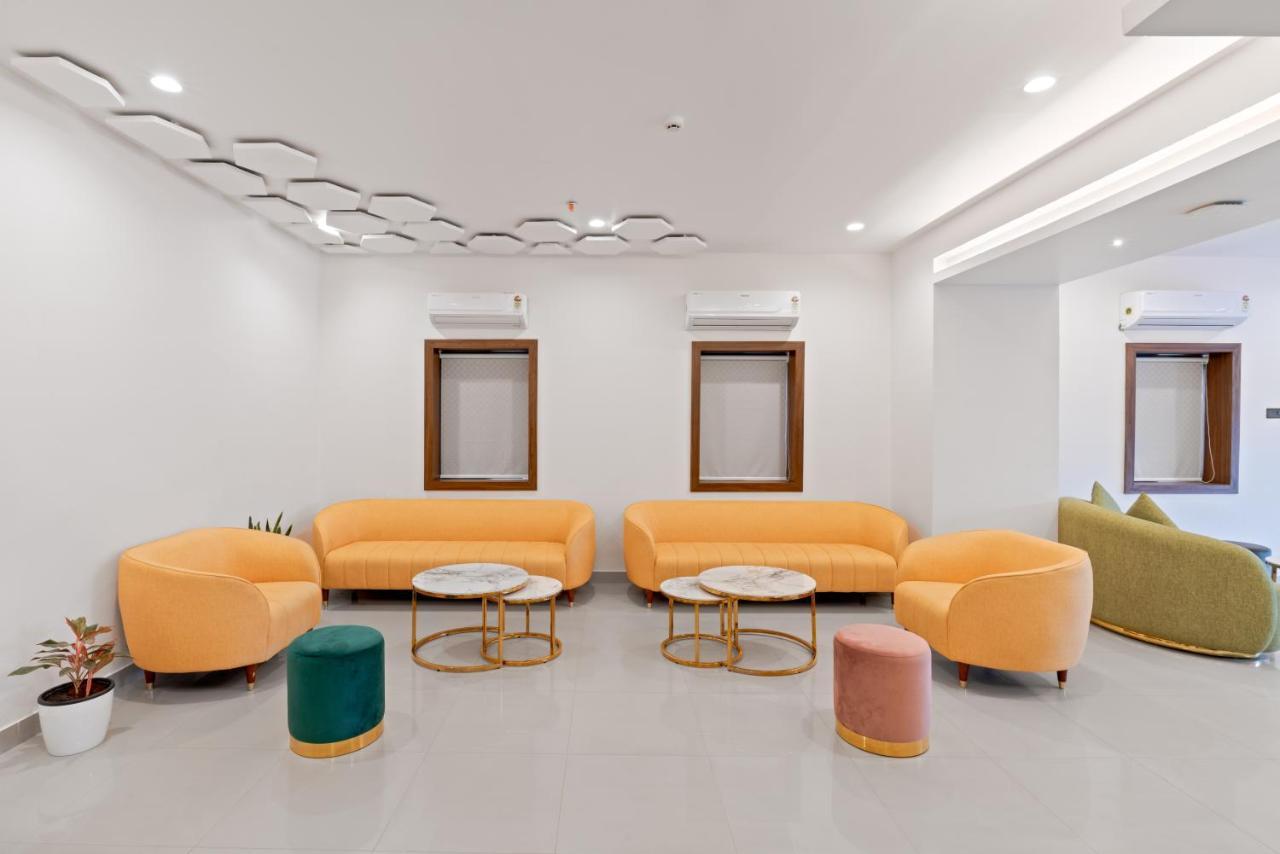 The Elite Hotel Haiderabad Buitenkant foto